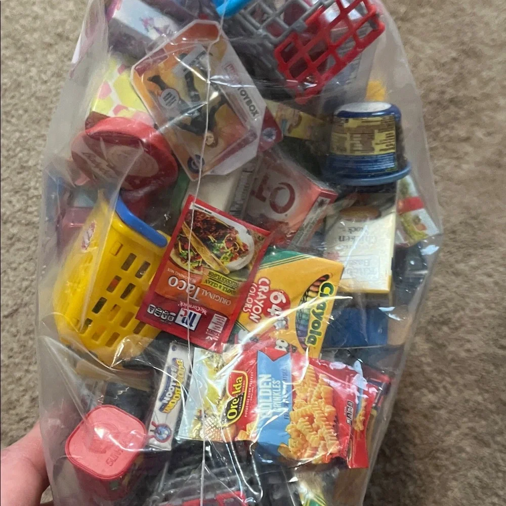 Assorted Miniature Toy Set - Picture 3 of 4